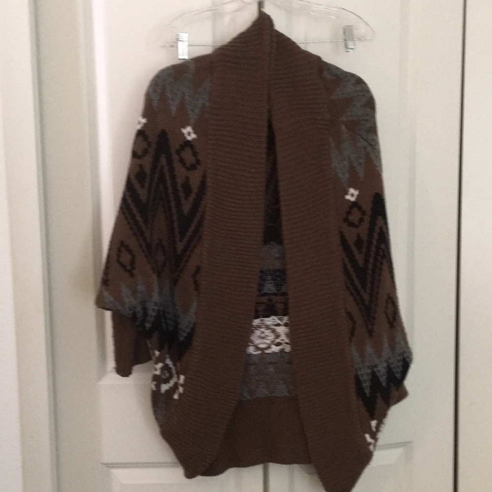 Leaving Soon - Geometric design thick sweater